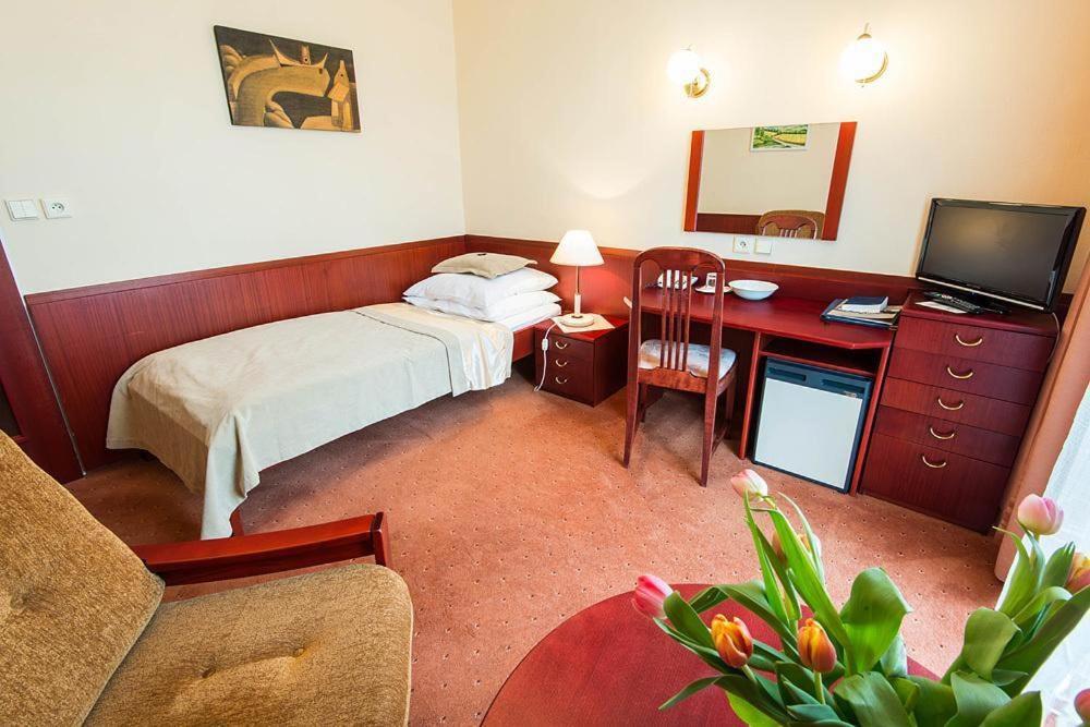 Monti Spa Frantiskovy Lazne Luaran gambar